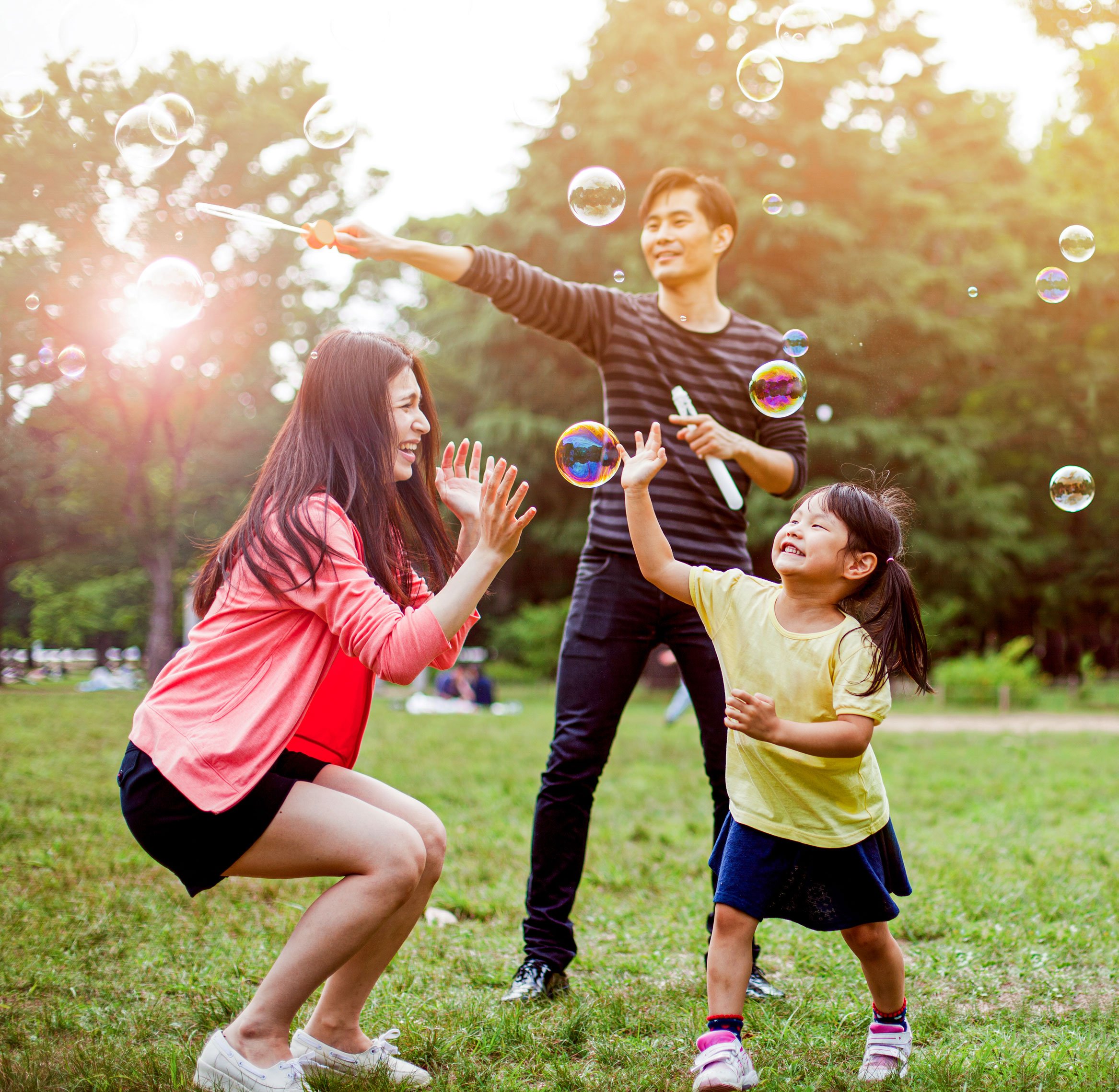 EYA_RK-Outdoor-Family-Bubbles