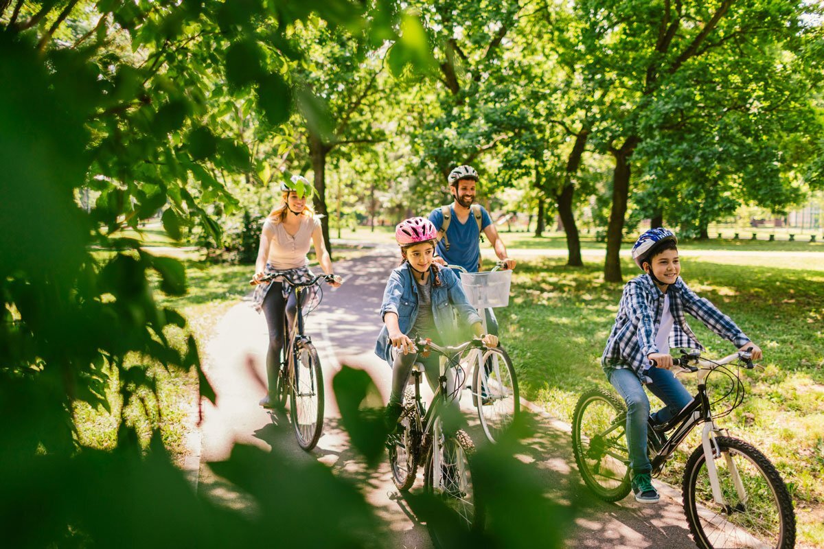rockshire-family-cycling-in-the-park