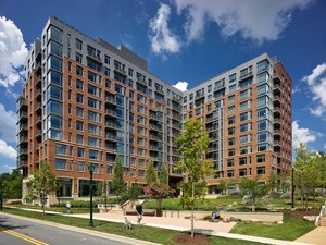 The-Lindley_ext-h-SMALL
