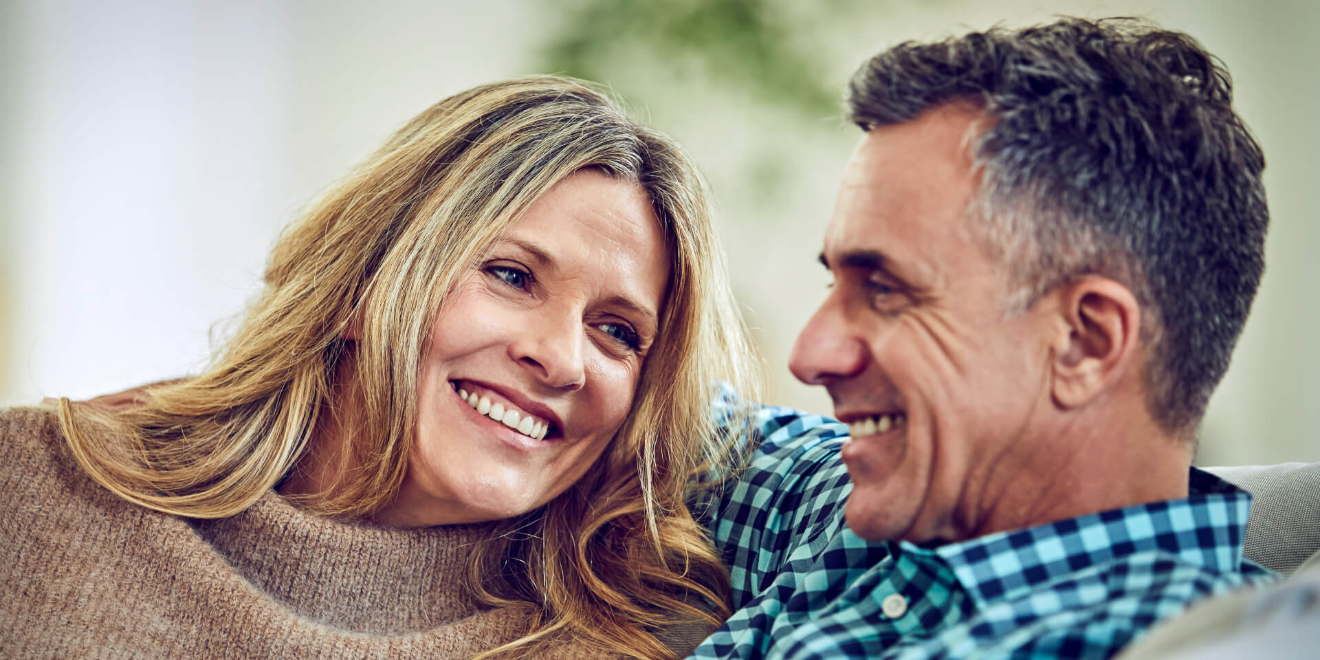 northside-mature-couple-hanging-out-smiling